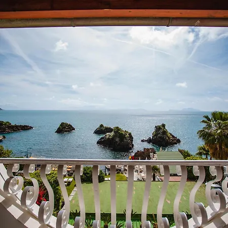 Delfini Hotel 4*