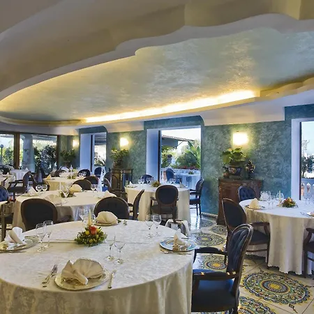 Hotel Delfini 4*