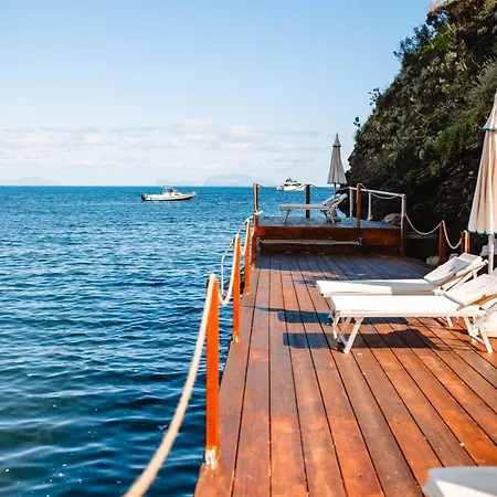 Delfini Hotel 4*