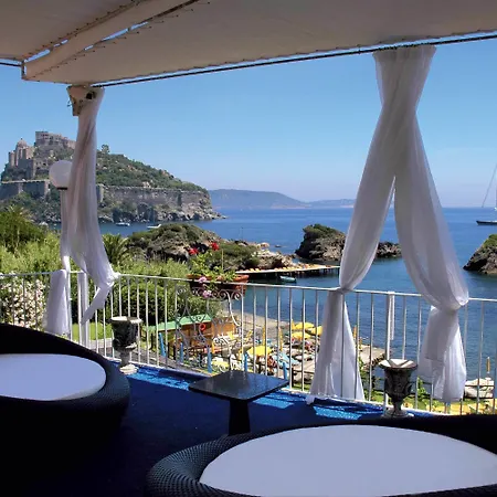 Delfini 4* Isquia