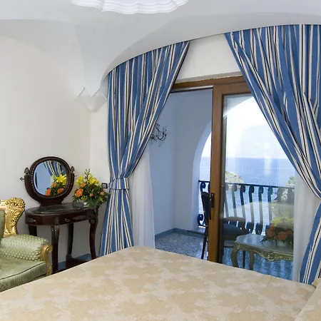 Delfini Otel Ischia