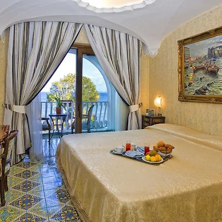 Hotel Delfini 4*