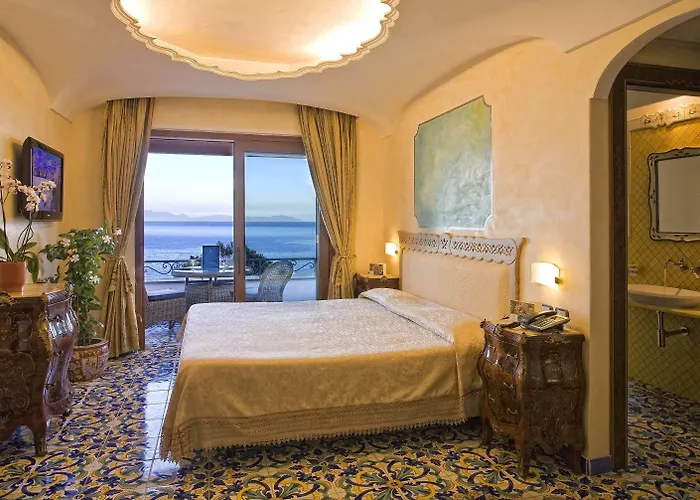 Hotel Delfini Isquia